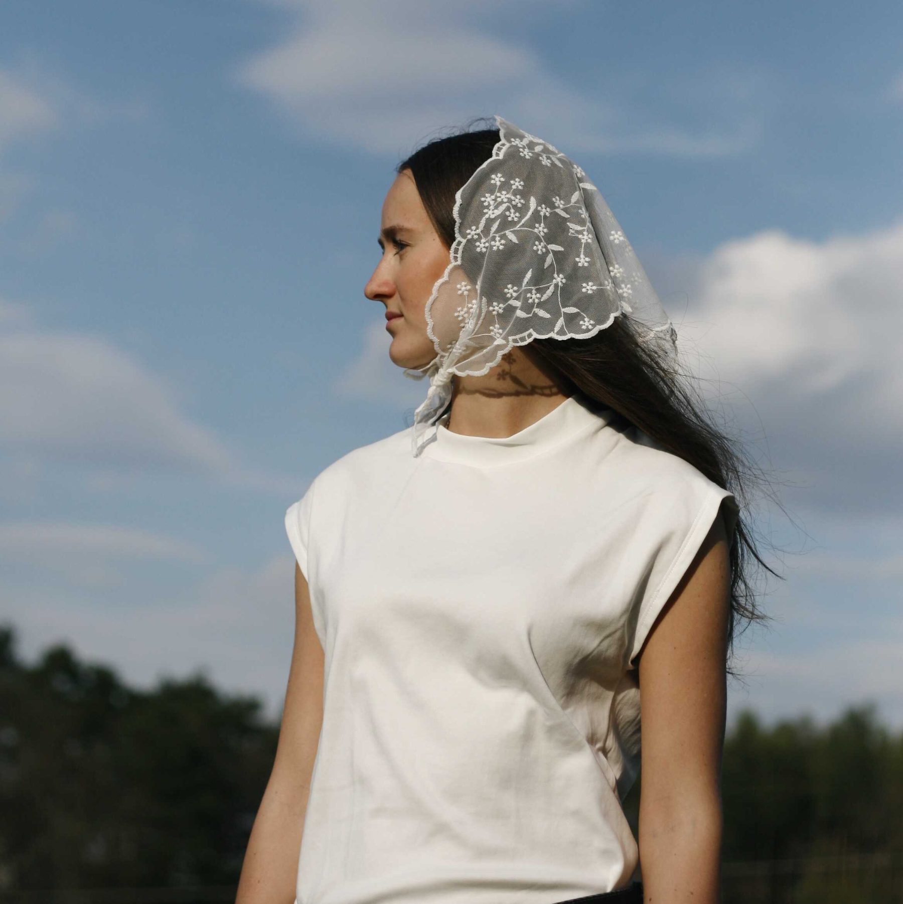 Krajkový šátek bílý