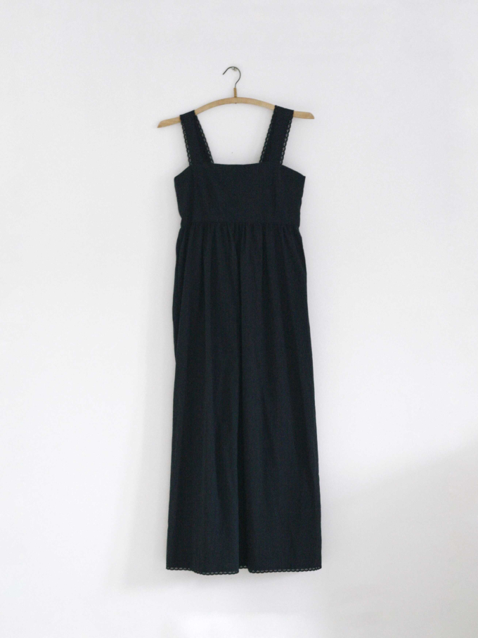 Černé šaty s krajkou