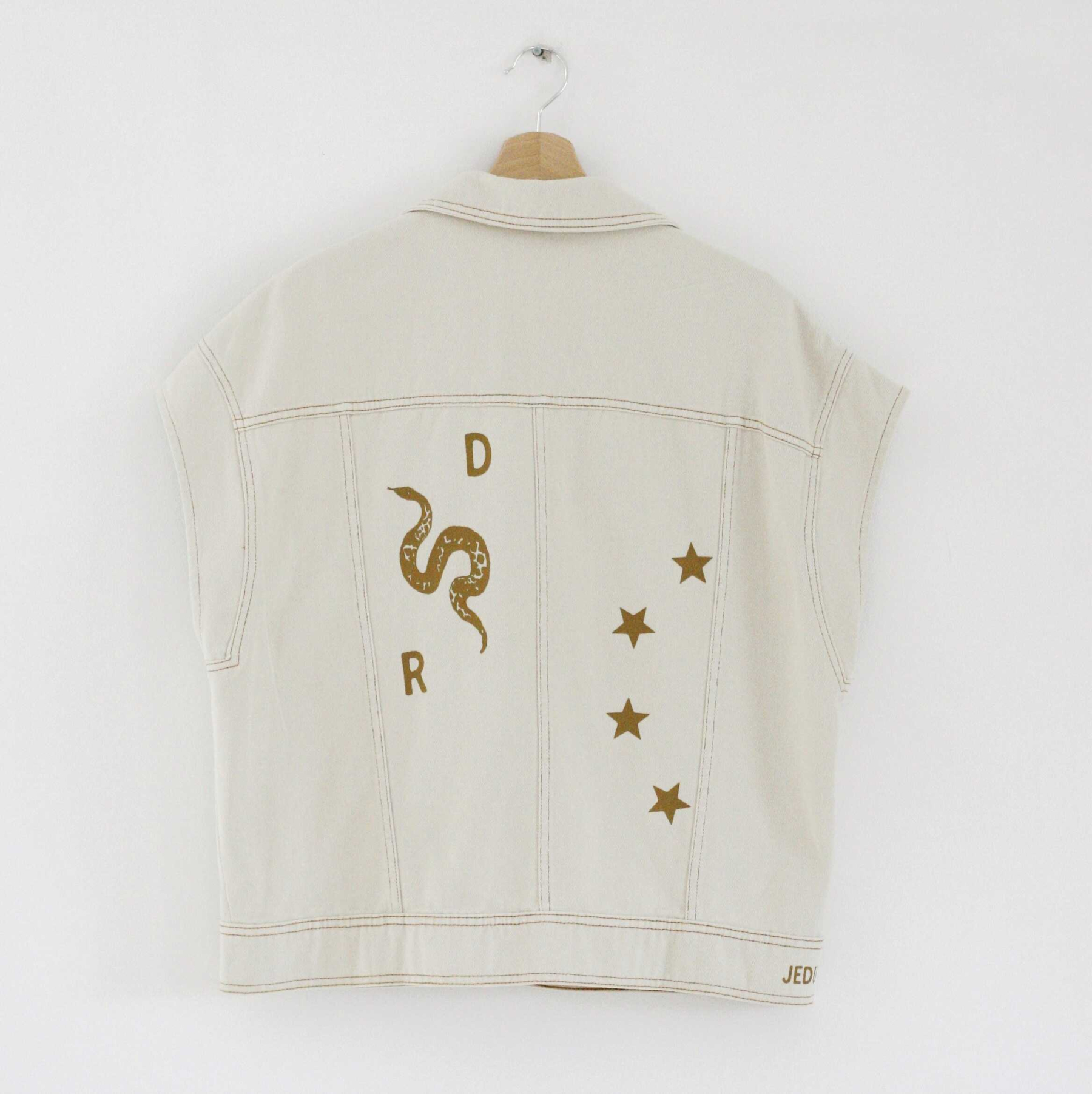 Vesta s potiskem světlá