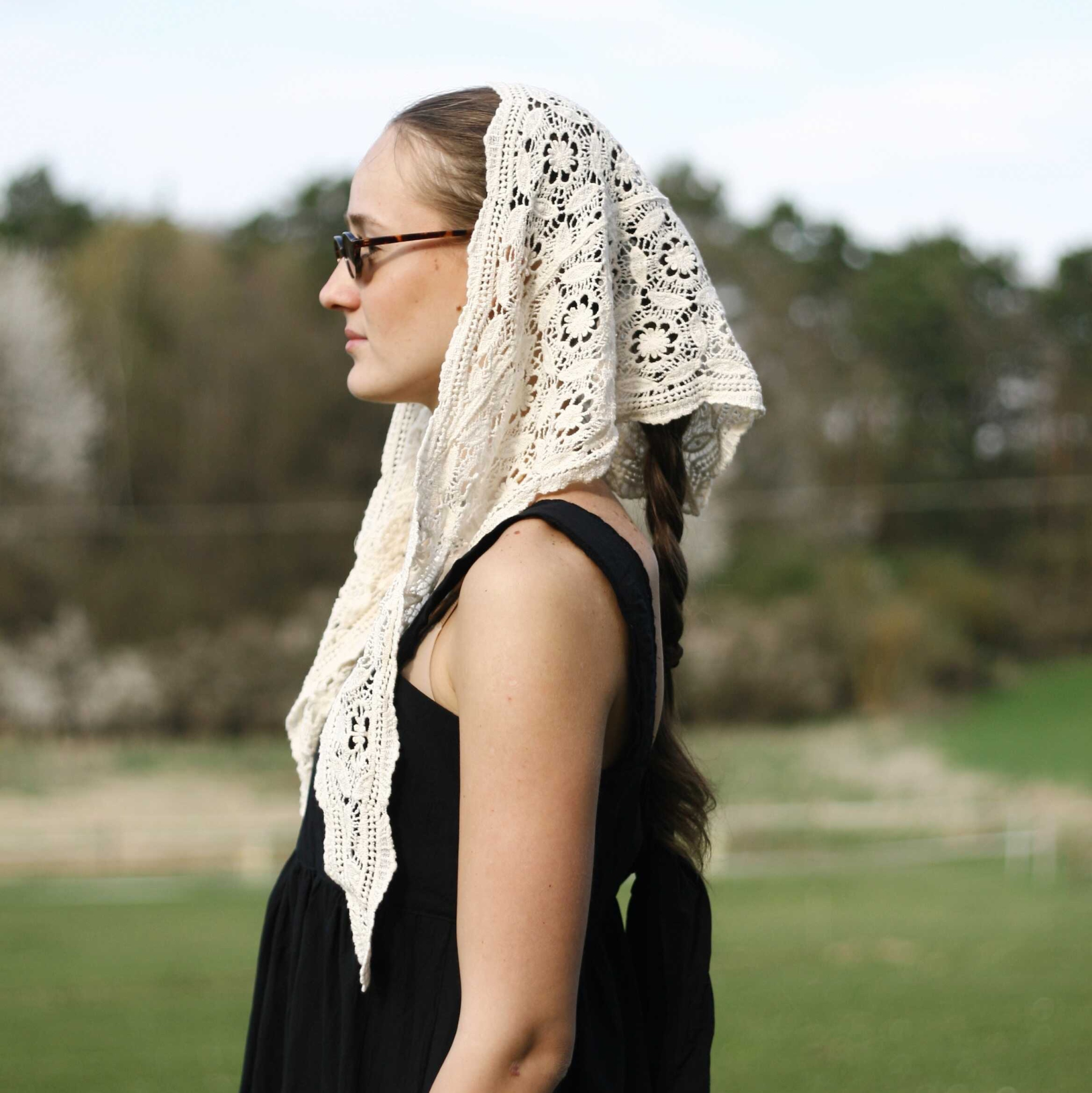 Černé šaty s krajkou